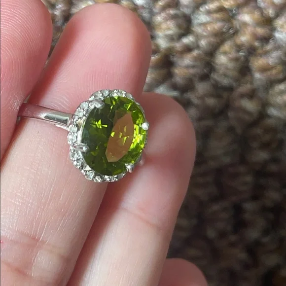 New Sterling Silver Peridot & Diamond Ring, Size 7